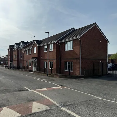Modern, Quiet, Sleeps 9, Etihad, Coop Live, Manchester Exterior photo