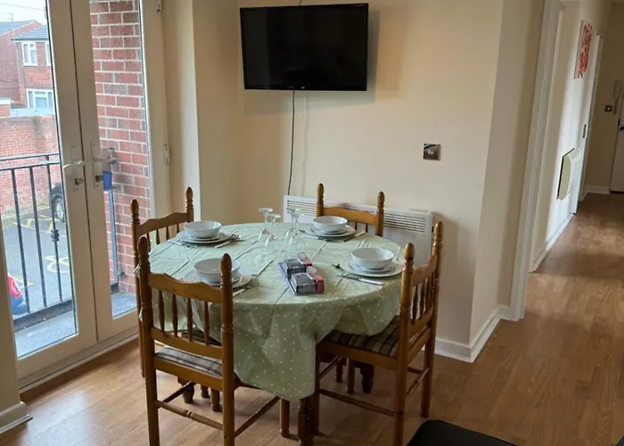 Modern, Quiet, Sleeps 9, Etihad, Coop Live, Manchester